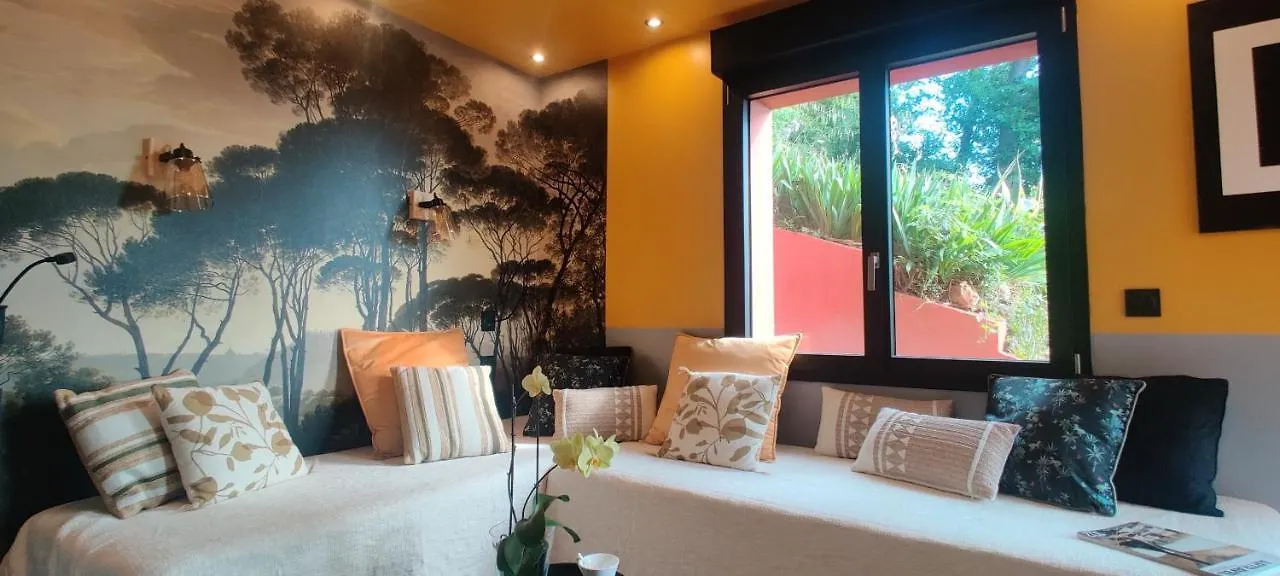 Mas Des Buscades Bed & Breakfast Cabris