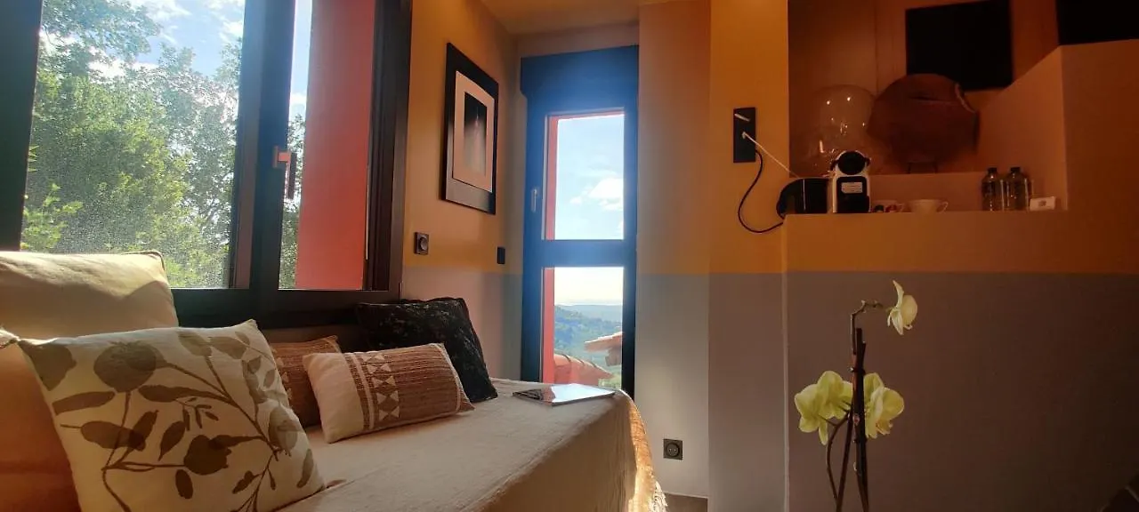 Mas Des Buscades Bed & Breakfast Cabris