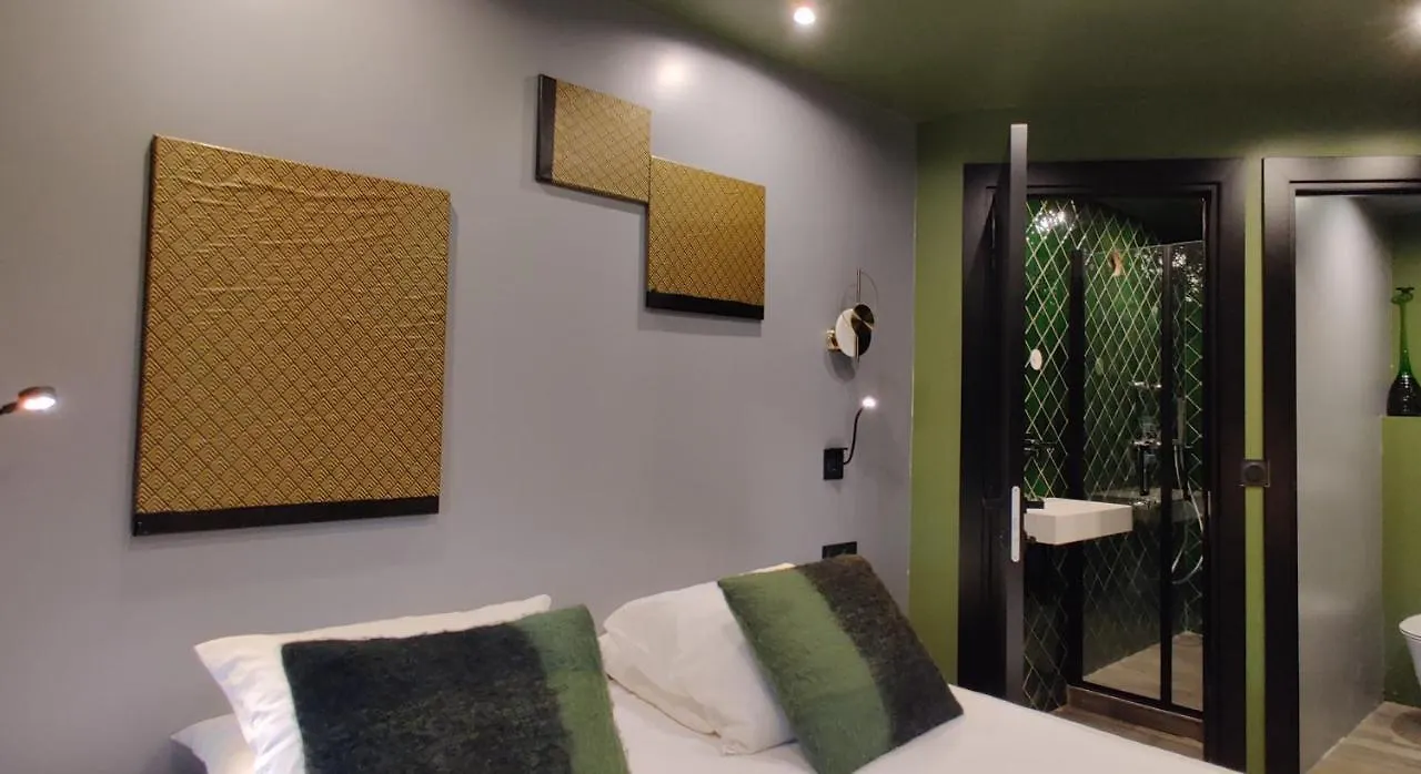 Mas Des Buscades Bed & Breakfast Cabris