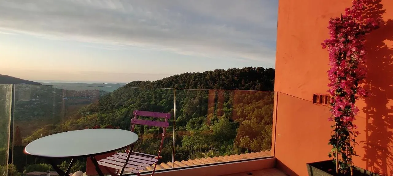 Mas Des Buscades Bed & Breakfast Cabris