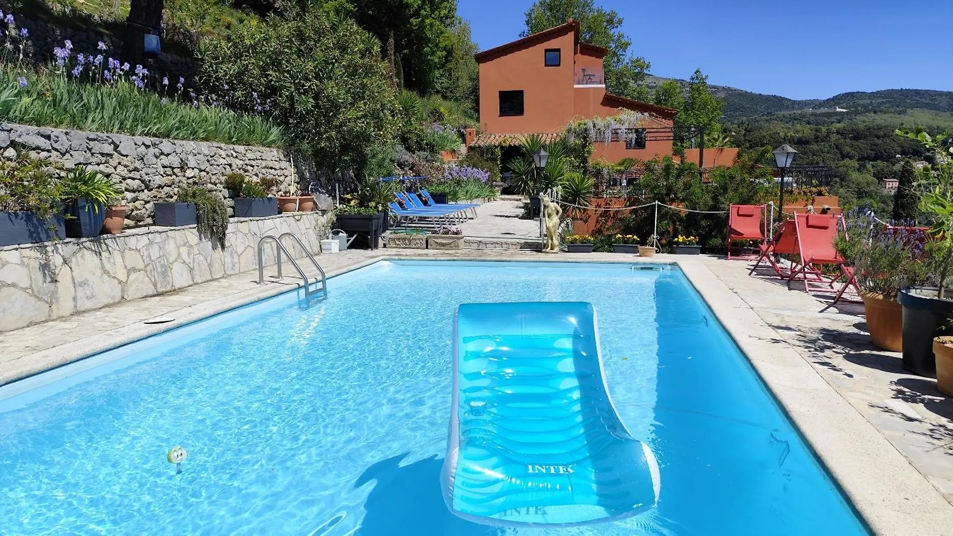Mas Des Buscades Bed & Breakfast Cabris